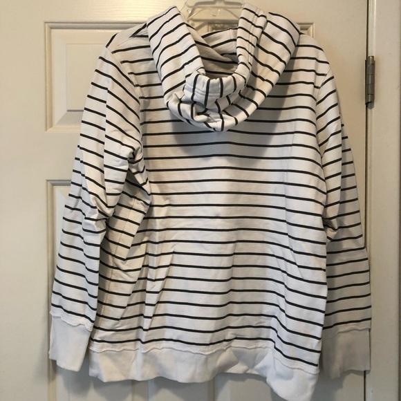 Women’s Disneyland sweatshirt - Picture 5 of 7